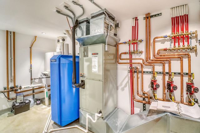 131 49th Avenue E, West Fargo, ND 58078