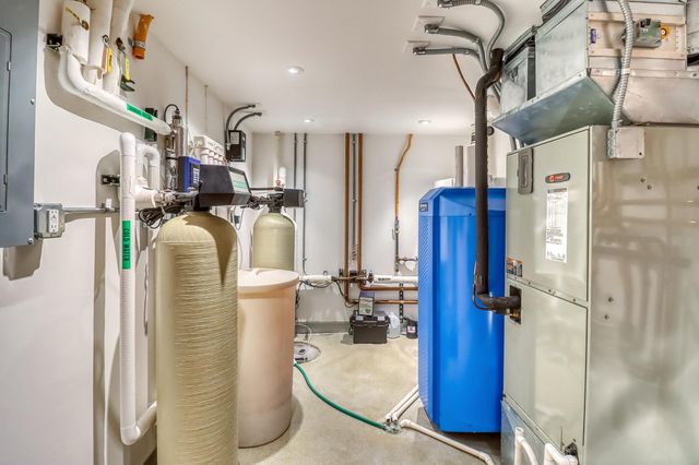 131 49th Avenue E, West Fargo, ND 58078