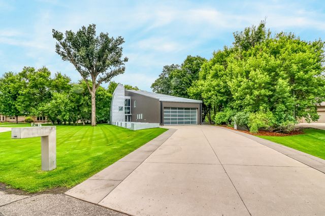 131 49th Avenue E, West Fargo, ND 58078