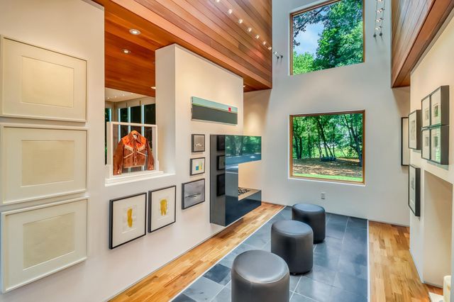 131 49th Avenue E, West Fargo, ND 58078