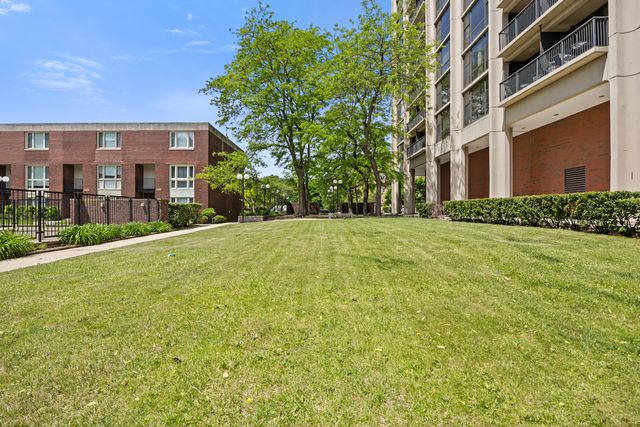 2605 S Indiana Avenue 1007A, Chicago, IL 60616