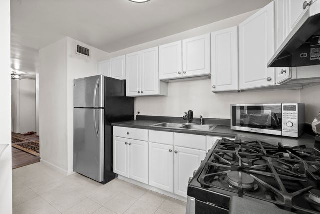 2605 S Indiana Avenue 1007A, Chicago, IL 60616