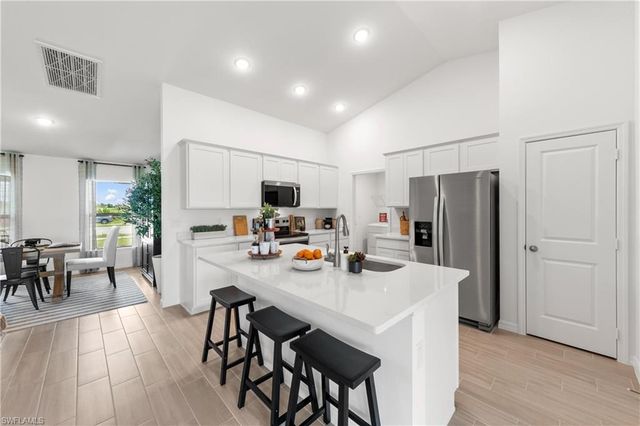 1130 NE 12th TER, Cape Coral, FL 33909