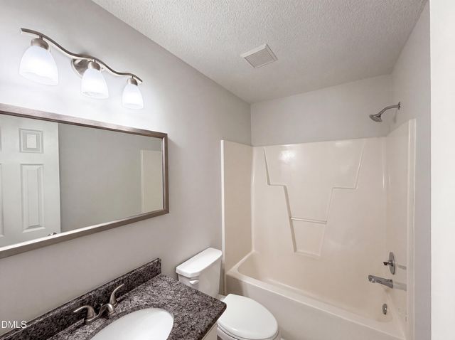 1024 Laurel Leaf Road, Zebulon, NC 27597