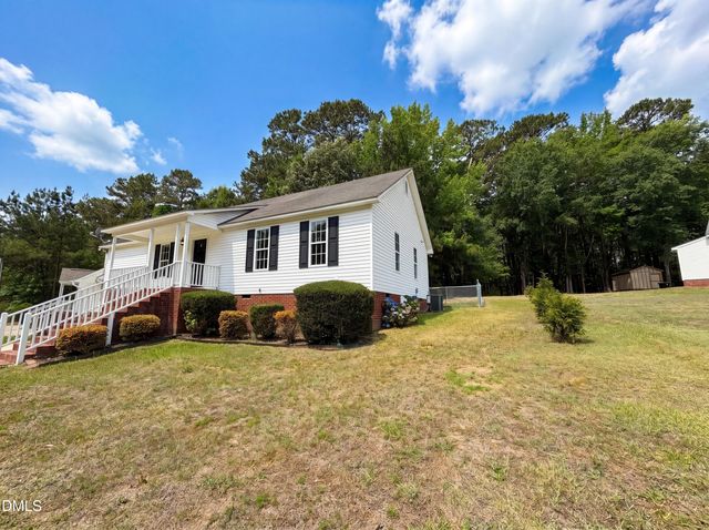 1024 Laurel Leaf Road, Zebulon, NC 27597