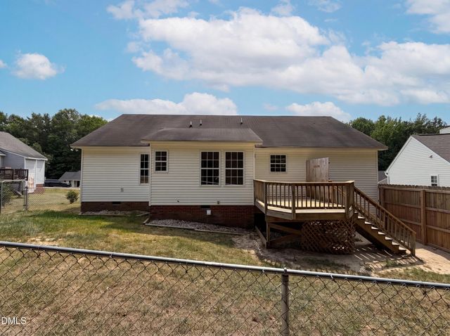 1024 Laurel Leaf Road, Zebulon, NC 27597