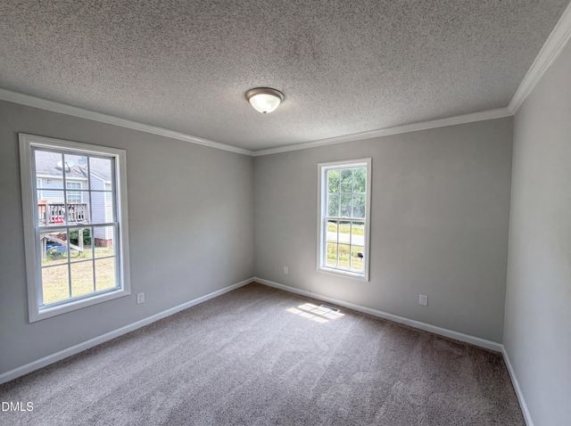 1024 Laurel Leaf Road, Zebulon, NC 27597