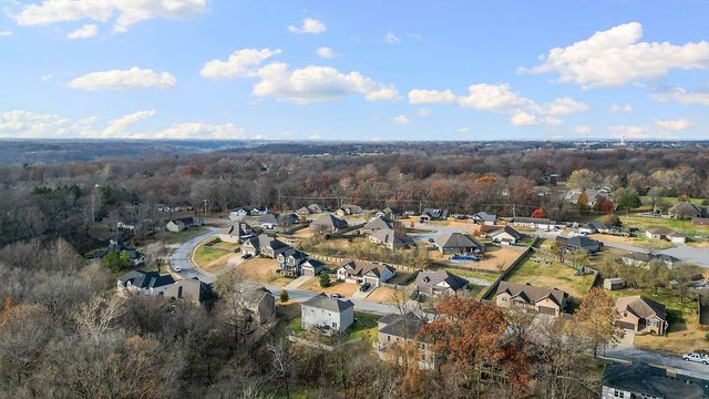 1070 Nemett Circle, Pea Ridge, AR 72751