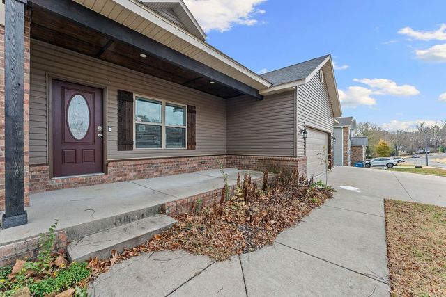 1070 Nemett Circle, Pea Ridge, AR 72751