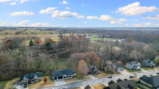 1070 Nemett Circle, Pea Ridge, AR 72751