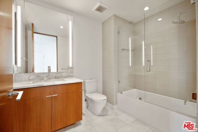 1 W Century Drive 10D, Los Angeles, CA 90067