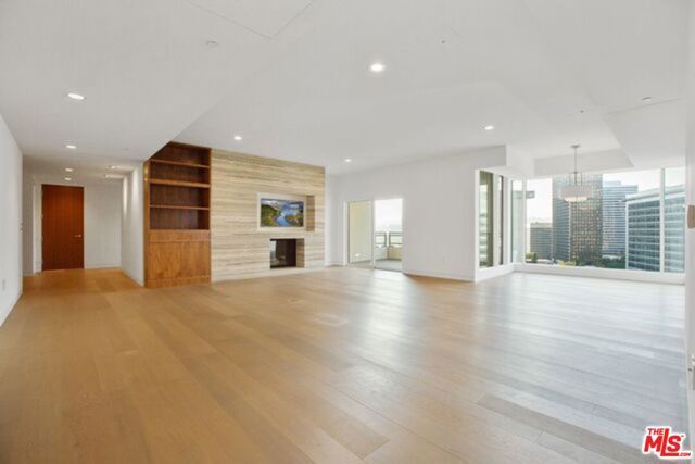 1 W Century Drive 10D, Los Angeles, CA 90067