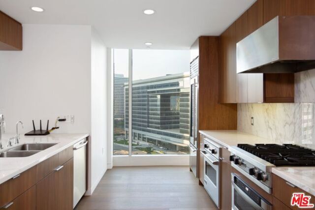 1 W Century Drive 10D, Los Angeles, CA 90067