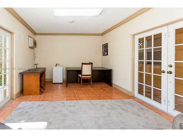 744 NE 14th Ave 11, Fort Lauderdale, FL 33304