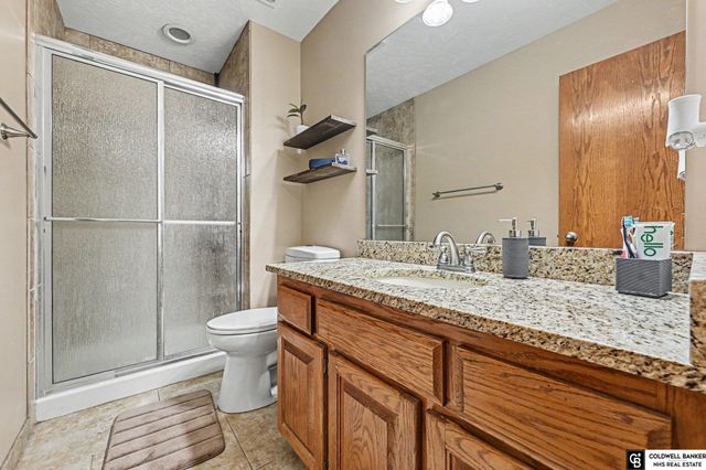 13507 S 33 Street, Bellevue, NE 68123