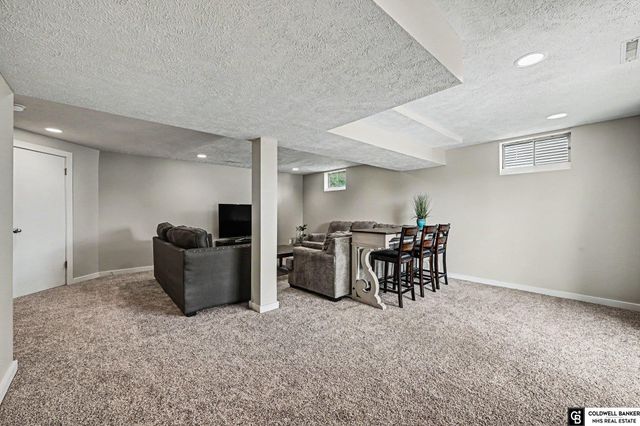 13507 S 33 Street, Bellevue, NE 68123
