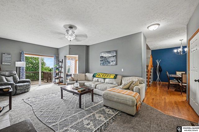 13507 S 33 Street, Bellevue, NE 68123