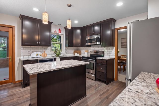 4720 Orchid Lane N, Plymouth, MN 55446