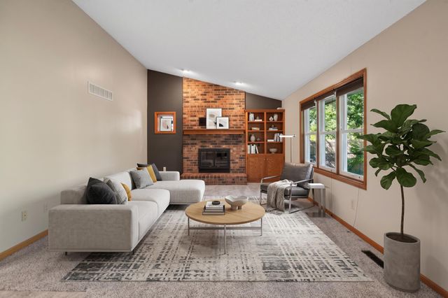 4720 Orchid Lane N, Plymouth, MN 55446