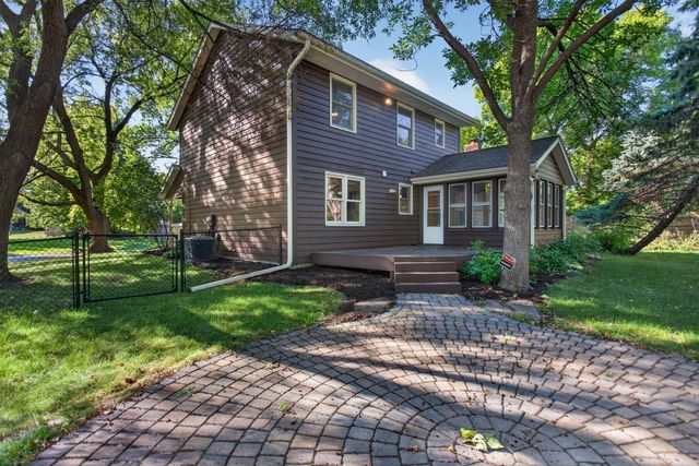 4720 Orchid Lane N, Plymouth, MN 55446