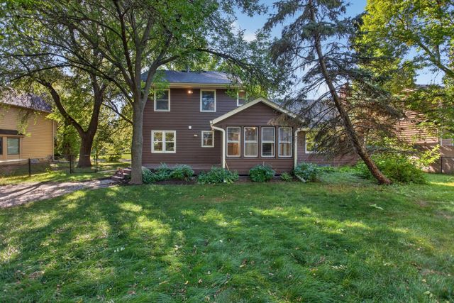 4720 Orchid Lane N, Plymouth, MN 55446