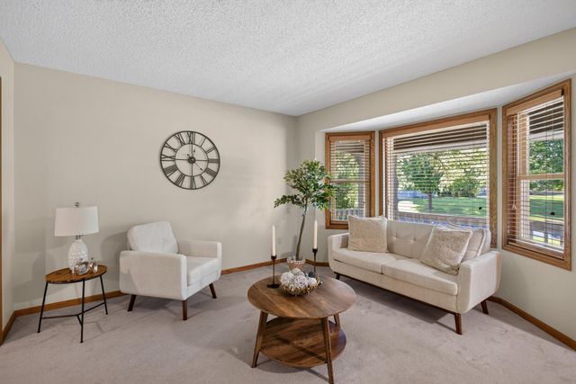 4720 Orchid Lane N, Plymouth, MN 55446