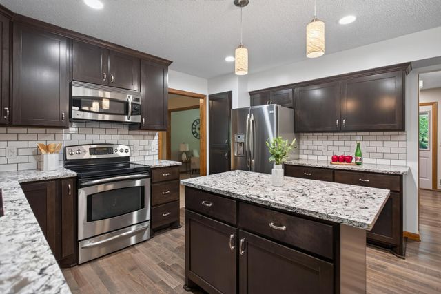4720 Orchid Lane N, Plymouth, MN 55446