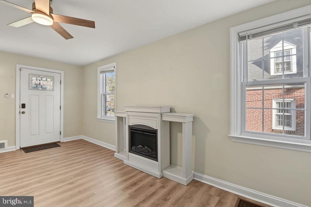 1306 LORE AVE, WILMINGTON, DE 19809 — photo 4