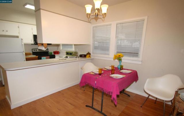 1002 Warren St, Martinez, CA 94553