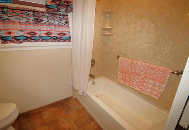 1002 Warren St, Martinez, CA 94553