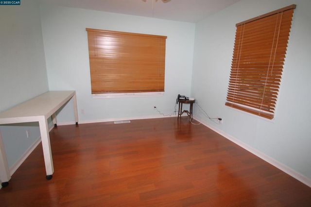 1002 Warren St, Martinez, CA 94553