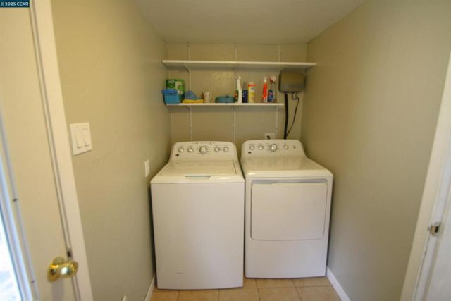 1002 Warren St, Martinez, CA 94553