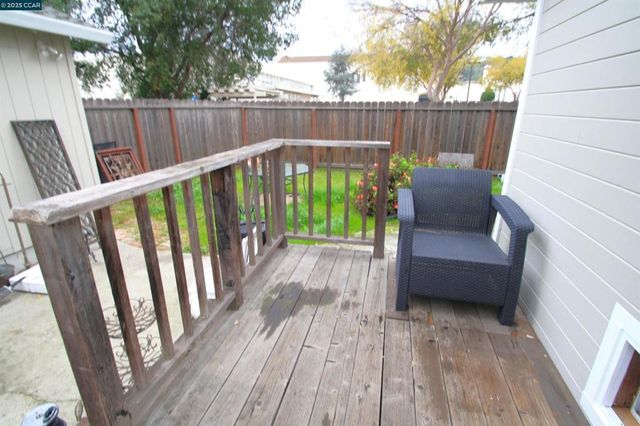 1002 Warren St, Martinez, CA 94553