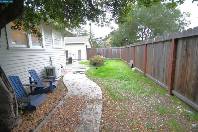 1002 Warren St, Martinez, CA 94553