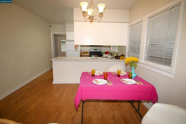 1002 Warren St, Martinez, CA 94553