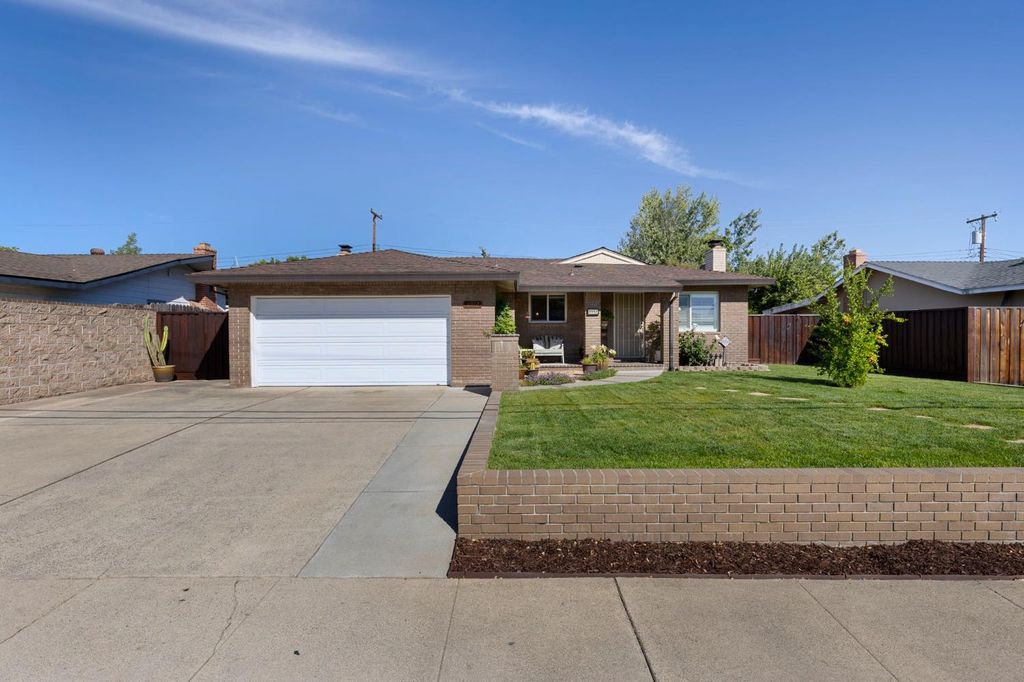 6912 Van Maren Ln, Citrus Heights, CA 95621