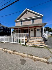32 Sumner St, Quincy, MA 02169