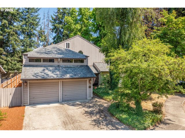 380 LODENQUAI Ln, Eugene, OR 97404