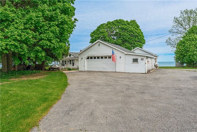 4441 East Lake Road, Wilson, NY 14172