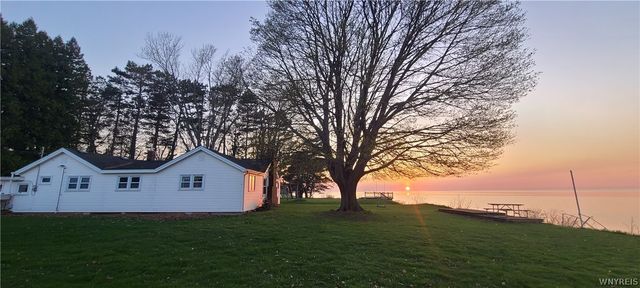 4441 East Lake Road, Wilson, NY 14172