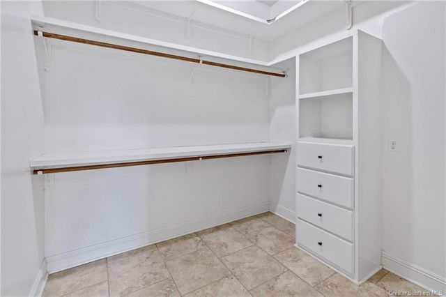 5831 Weeping Willow Drive, Lake Charles, LA 70605