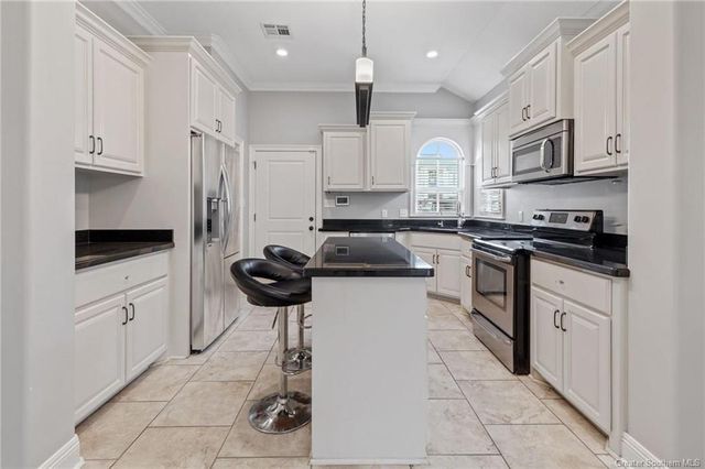 5831 Weeping Willow Drive, Lake Charles, LA 70605