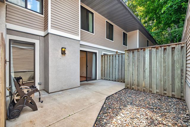 1272 Trailwood S, Hopkins, MN 55343