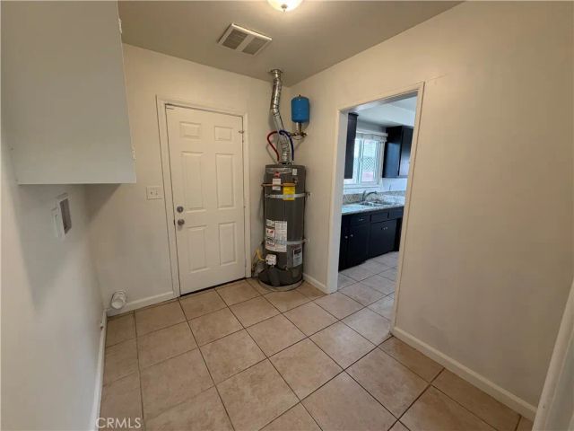 7942 Northgate Avenue, Canoga Park, CA 91304