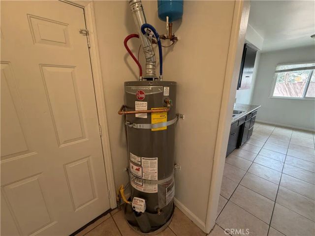 7942 Northgate Avenue, Canoga Park, CA 91304