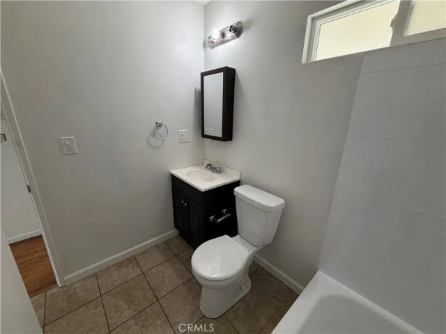 7942 Northgate Avenue, Canoga Park, CA 91304