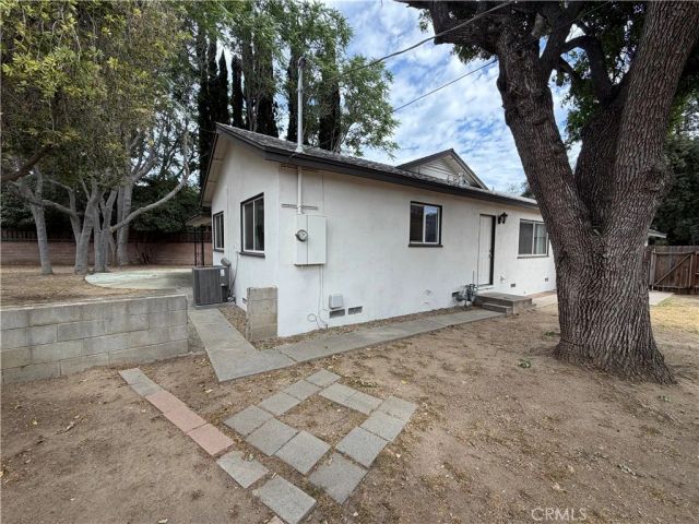 7942 Northgate Avenue, Canoga Park, CA 91304