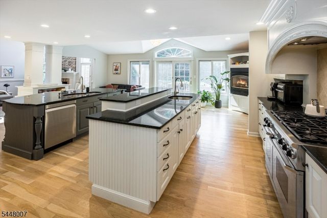 24 Coventry Rd, Mendham Boro, NJ 07945