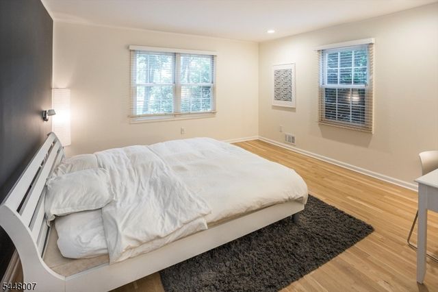 24 Coventry Rd, Mendham Boro, NJ 07945