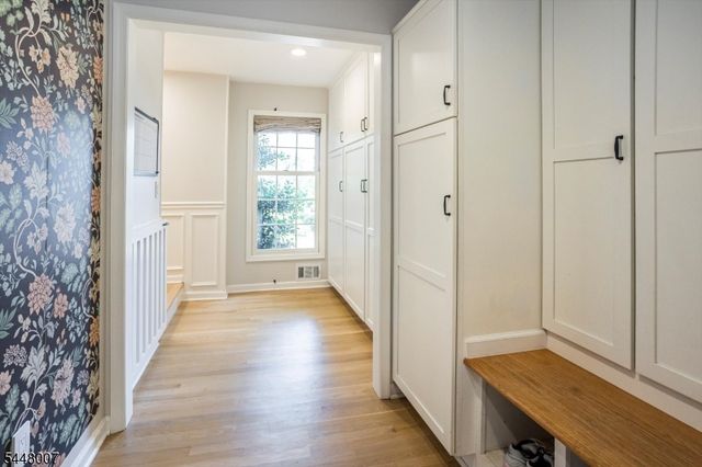 24 Coventry Rd, Mendham Boro, NJ 07945